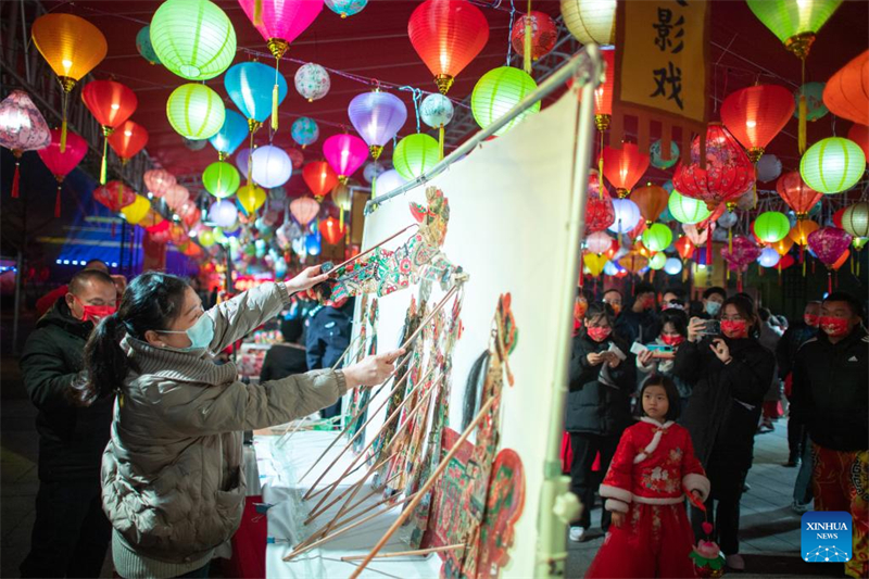 Οι Κιν?ζοι γιορτ?ζουν το Φεστιβ?λ των Φαναρι?ν