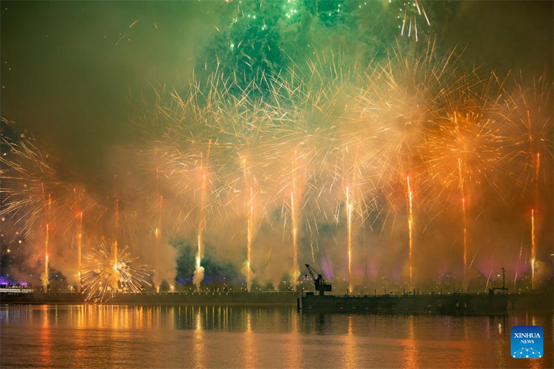 Οι Κιν?ζοι γιορτ?ζουν το Φεστιβ?λ των Φαναρι?ν