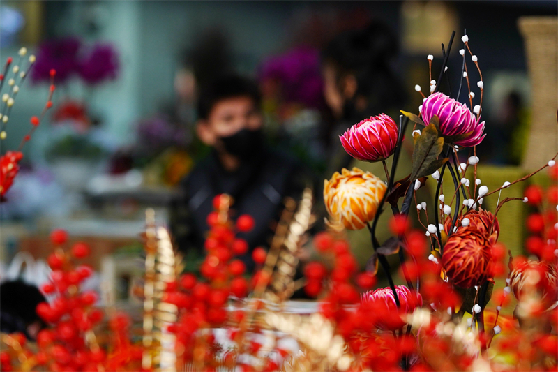 Μεγ?λη η ζ?τηση για λουλο?δια στην αγορ? του Κουνμ?νγκ