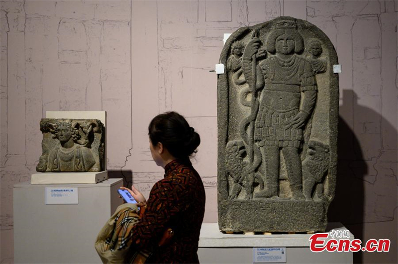 Αρχαιολογικ? αντικε?μενα απ? την αρχα?α Συρ?α στο Σανσ?