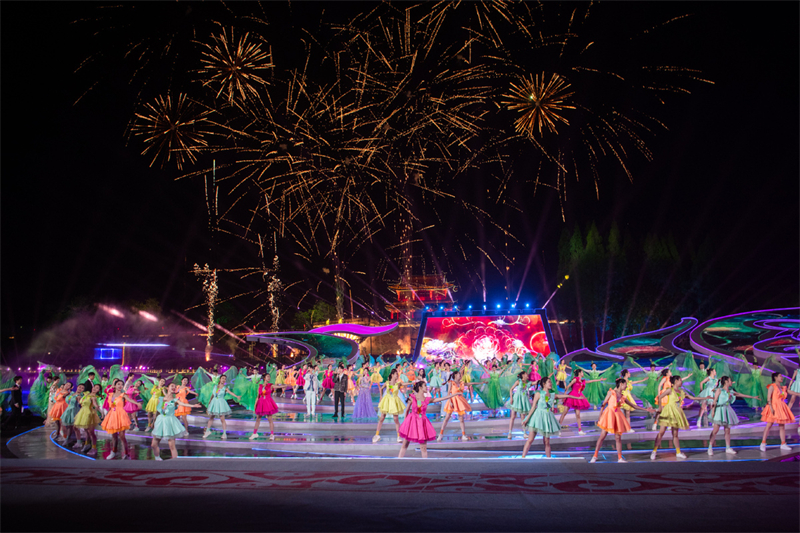 Το πρ?το φεστιβ?λ πολιτισμο? Τσου στην Κεντρικ? Κ?να