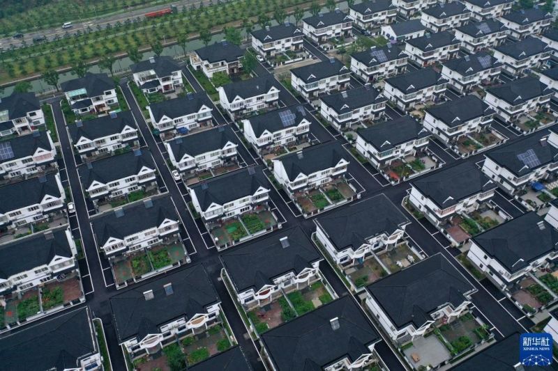 Το ?Σχ?διο Χιλ?ων και Δ?κα Χιλι?δων Χωρι?ν? ?χει δημιουργ?σει δεκ?δε? χιλι?δε? ?μορφα χωρι? τα ?τελευτα?α 20 χρ?νια