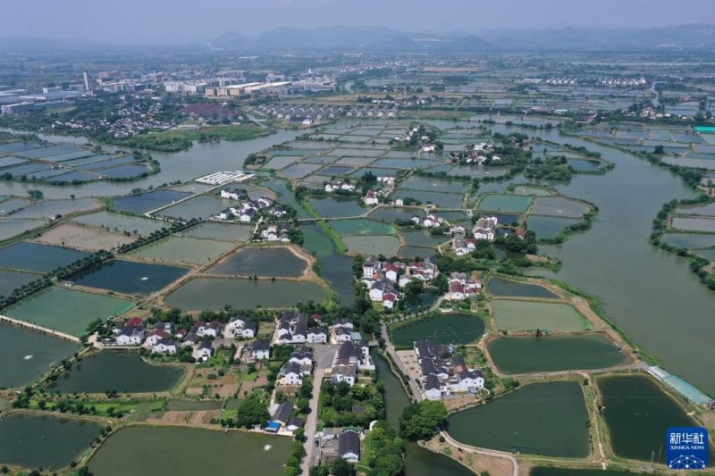 Το ?Σχ?διο Χιλ?ων και Δ?κα Χιλι?δων Χωρι?ν? ?χει δημιουργ?σει δεκ?δε? χιλι?δε? ?μορφα χωρι? τα ?τελευτα?α 20 χρ?νια