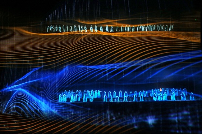 Χ?λια χρ?νια με μια ματι?, στο Ντουνχου?νγκ ε?δα το