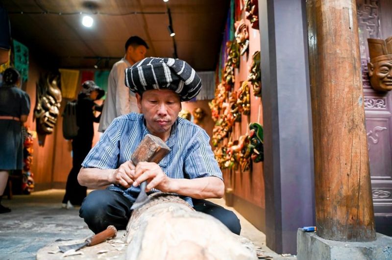 Ποικιλ?α ?υλη? κληρονομι?? στο Χουν?ν