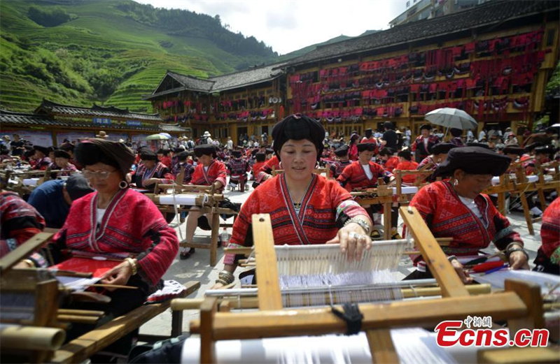 Ετ?σιο Φεστιβ?λ... Στεγν?ματο? Ρο?χων στο Γκουανσ?