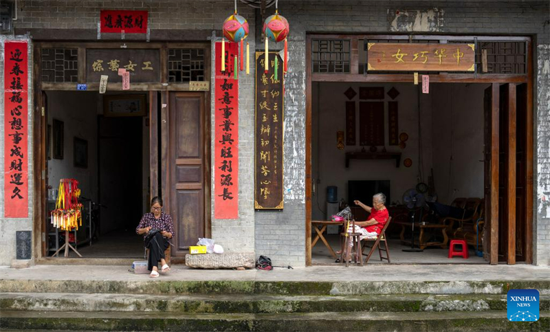 Τα κεντητ? αρωματικ? μπαλ?κια του Τζινγκσ?