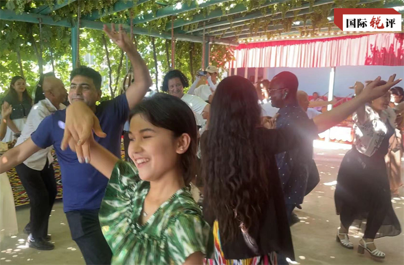 Οι απεσταλμ?νοι χ?ρεψαν με του? κατο?κου?