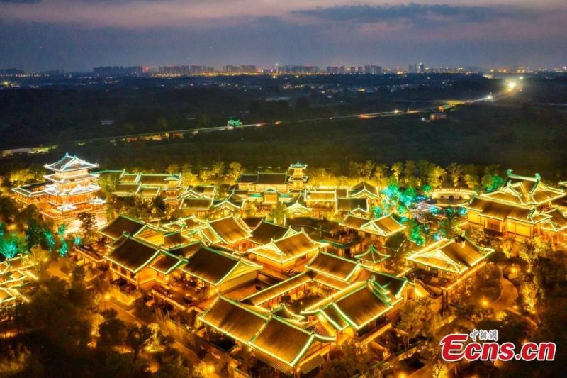 Εκθαμβωτικ? αρχα?α π?λη αναπαρ?γει το ?νδοξο τοπ?ο στην π?λη Ναντζ?νγκ