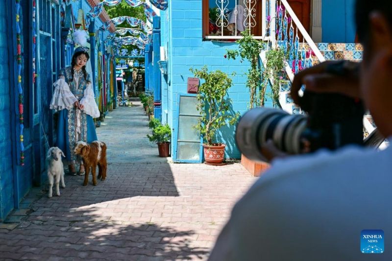 Φωτογραφ?ε?: H επαρχ?α Σιντζι?νγκ προσελκ?ει τουρ?στε? κατ? τη δι?ρκεια τη? ?νοιξη?