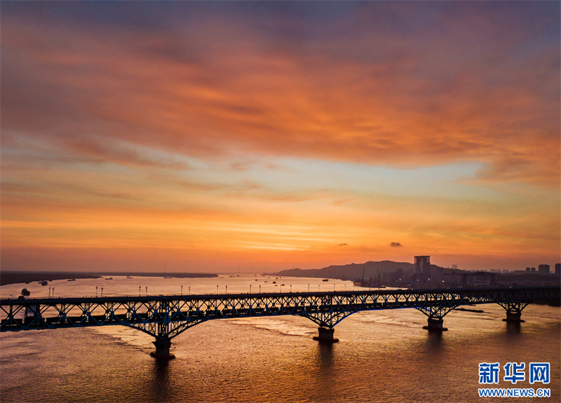 (Φωτογραφ?α / Xinhua)