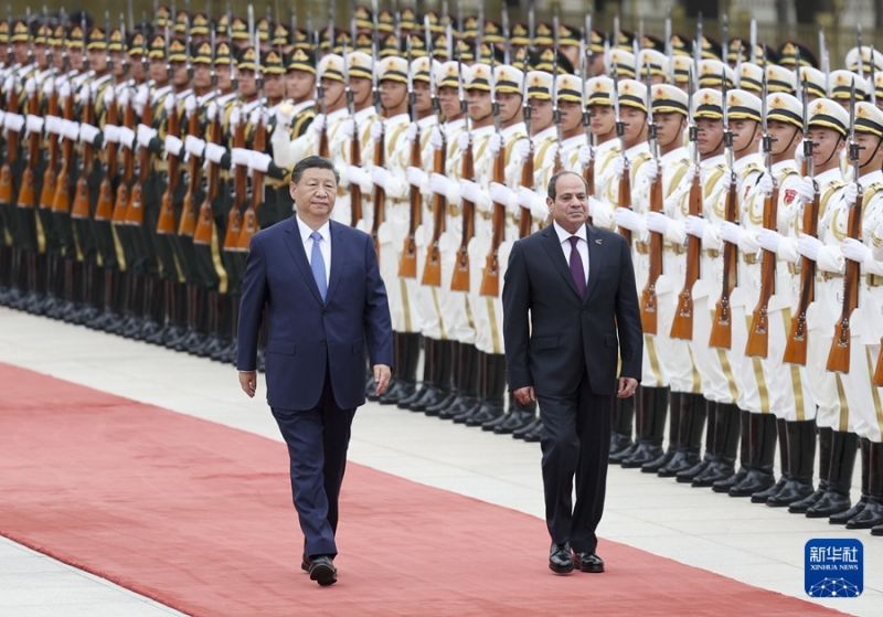 Ο Σι Τζινπ?νγκ ?χει συνομιλ?ε? με τον Αιγ?πτιο Πρ?εδρο