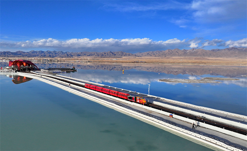 Η ομορφι? τη? Αλυκ?? Τσακ? μεθ?ει του? τουρ?στε?