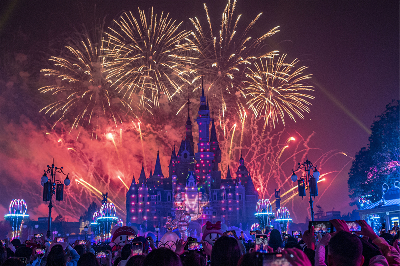 Σαγκ?η: Η μαγικ? εβδομ?δα γενεθλ?ων του Μ?κυ και τη? Μ?νι ξεκιν? στην Ντ?σνε?λαντ