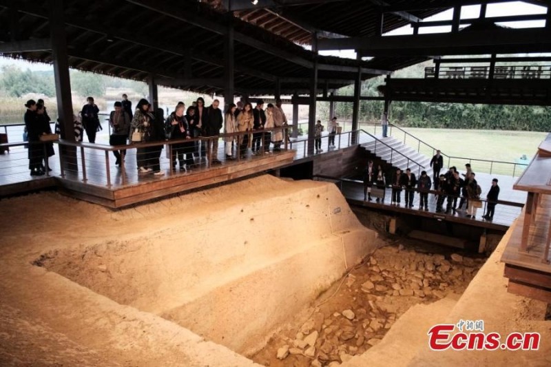 Αρχαιολ?γοι απ? ?λο τον κ?σμο επισκ?πτονται τα ερε?πια Λιανγκτζο?