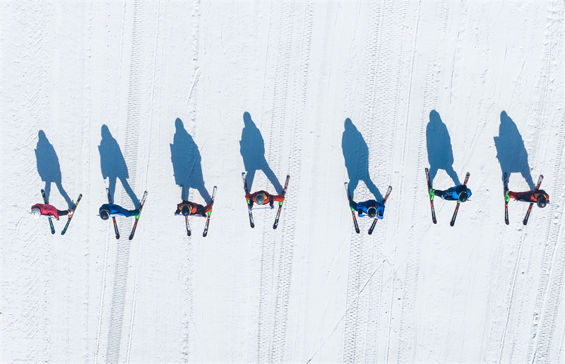 Απολα?στε τα σπορ στον π?γο και στο χι?νι στην επαρχ?α Χουμπ??