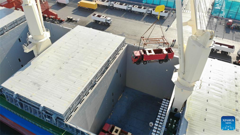 Ν?α απευθε?α? ?δια θαλ?σση?? εμπορικ? σ?νδεση Κ?να?-Αφρικ??