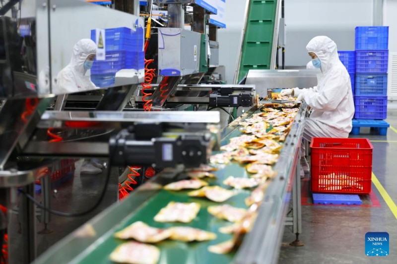 Ζυμαρικ??Luosifen, πω? απ? φαγητ? δρ?μο μετετρ?πει σε μια τερ?στια βιομηχαν?α στο Γκουανγκσ? τη? Κ?να?