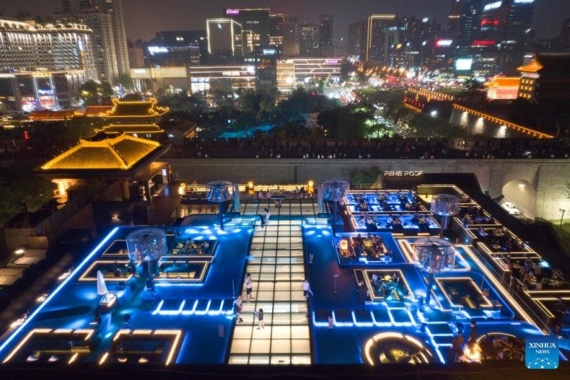 Η π?λη Σι’Αν, εκε? που η παρ?δοση συναντ? το σ?μερα