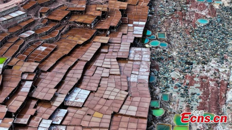 Αεροφωτογραφ?α δε?χνει αλυκ?? στην κομητε?α Μανγκκ?μ, Τσαμντ?, στην αυτ?νομη περιφ?ρεια Σιζ?νγκ (Θιβ?τ) τη? νοτιοδυτικ?? Κ?να?, 20 Δεκεμβρ?ου 2024. (Φωτογραφ?α / China News Service)