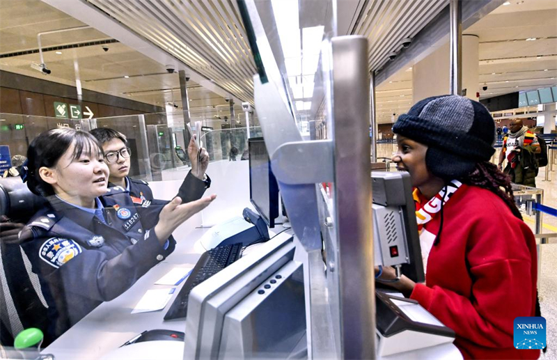 ?ω? δ?κα ημ?ρε? η παραμον? στην Κ?να χωρ?? θε?ρηση β?ζα