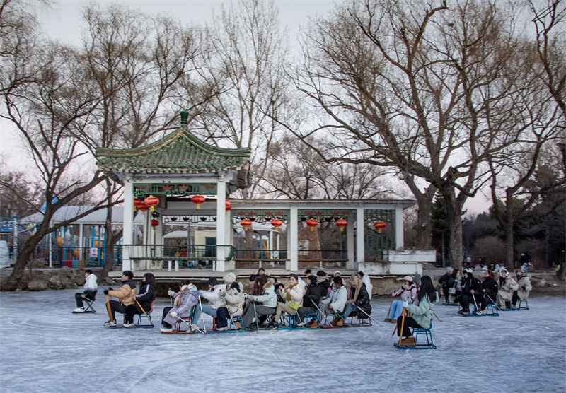 Στην π?λη Σενγι?νγκ το καρναβ?λι π?γου και χιονιο? ε?ναι πολ? δημοφιλ??