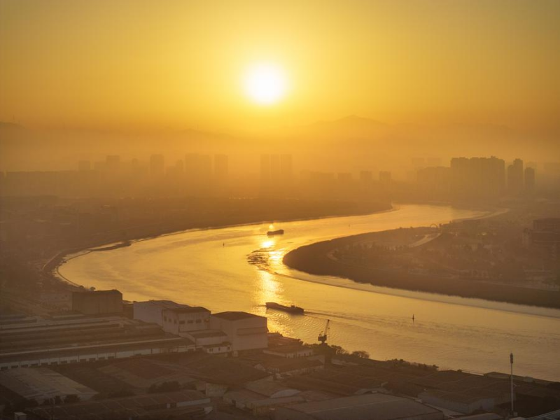 Η πρ?τη ανατολ? τη? χρονι?? σε δι?φορα σημε?α τη? Κ?να?