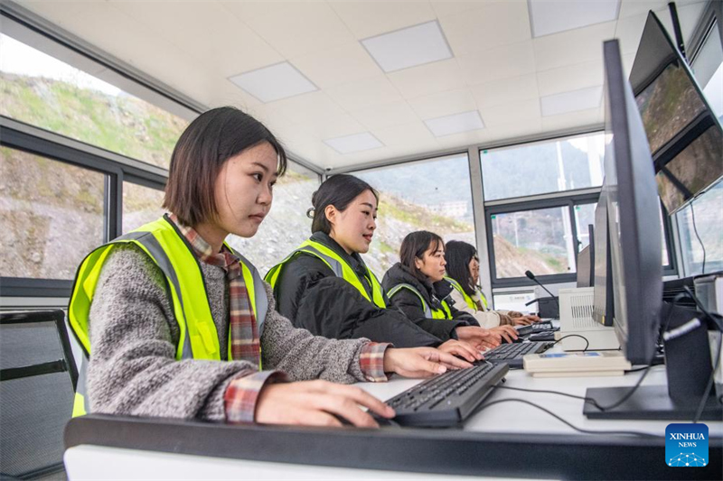 Παραδ?θηκαν τμ?ματα τη? 2η? ταχε?α? οδο? Τσονγκτσ?νγκ-Χουν?ν