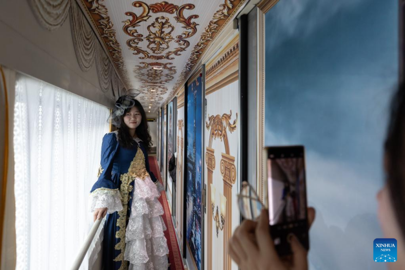 Ξεκ?νησε τη λειτουργ?α του το χειμεριν? θεματικ? τρ?νο στην επαρχ?α Χε?λονγκτζιανγκ