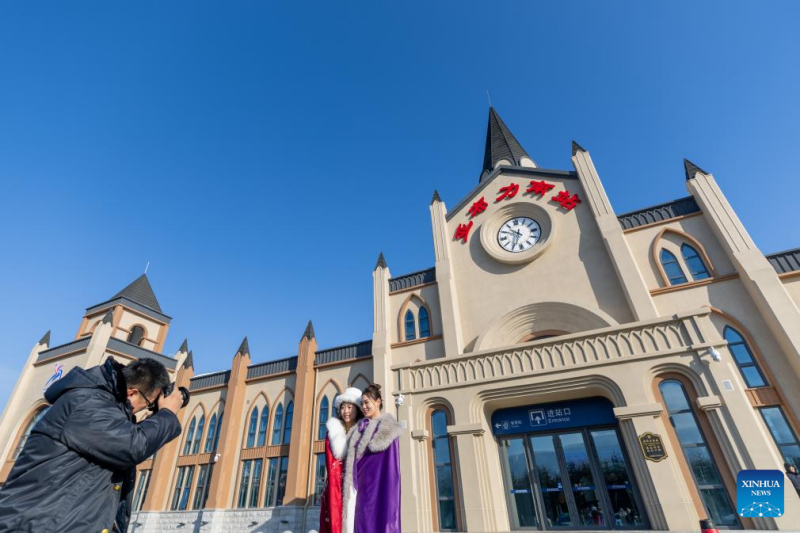 Ξεκ?νησε τη λειτουργ?α του το χειμεριν? θεματικ? τρ?νο στην επαρχ?α Χε?λονγκτζιανγκ