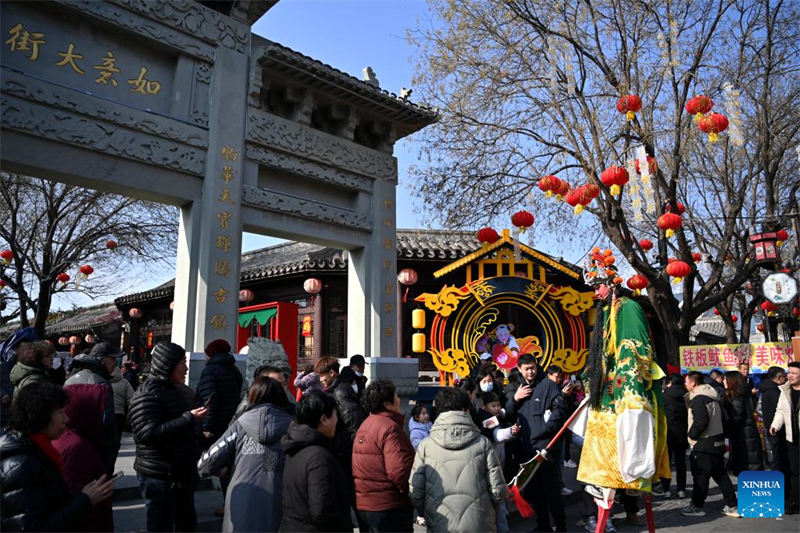 Πλ?θο? τουριστ?ν στην αρχα?α π?λη τη? Τιαντζ?ν εν μ?σω των εορτασμ?ν του Κινεζικο? Ν?ου ?του?