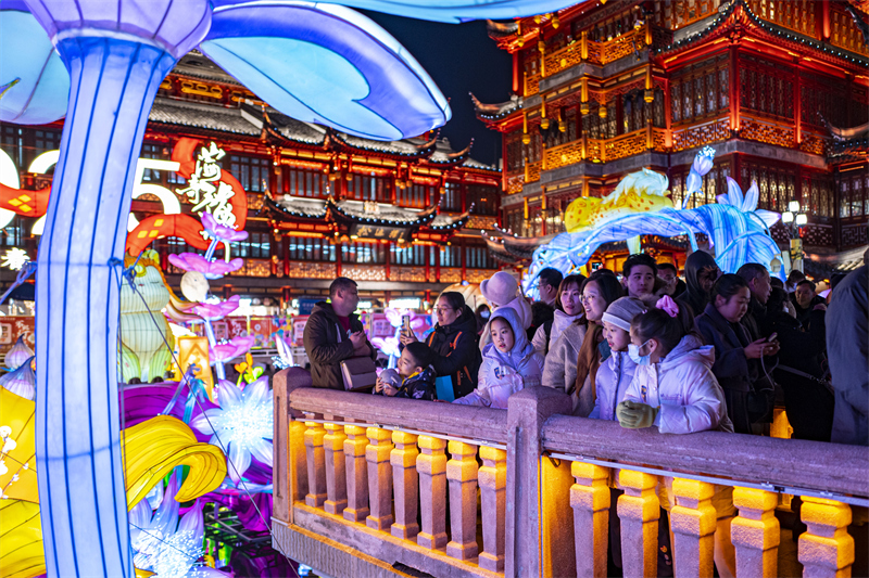 Η ?κθεση φαναρι?ν Γιουγιου?ν λ?μπει ?ντονα στην Σαγκ?η