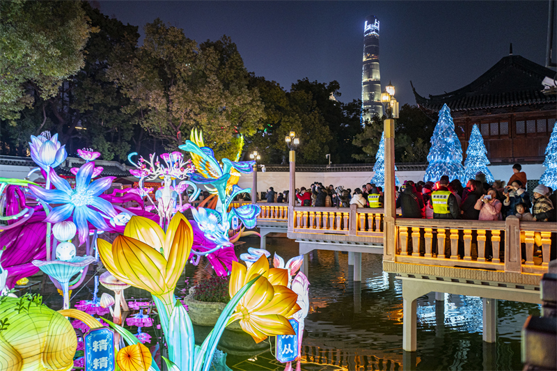 Η ?κθεση φαναρι?ν Γιουγιου?ν λ?μπει ?ντονα στην Σαγκ?η