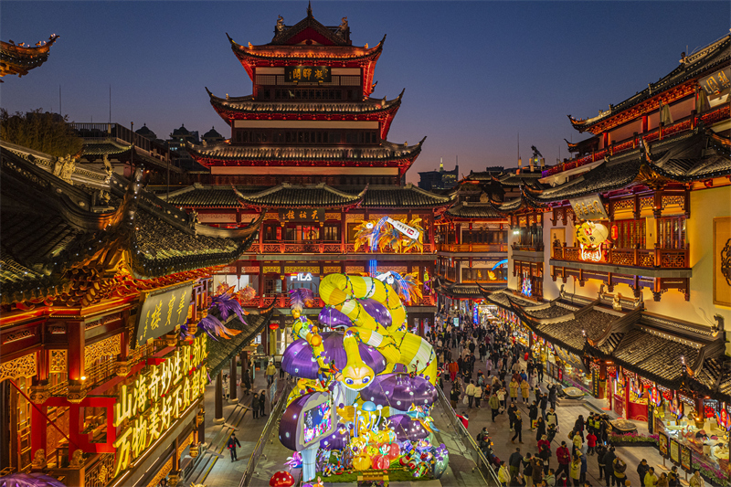 Η ?κθεση φαναρι?ν Γιουγιου?ν λ?μπει ?ντονα στην Σαγκ?η