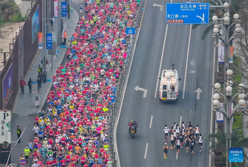 Στιγμι?τυπα απ? το Μαραθ?νιο Τσονγκκ?νγκ 2025 στην Κ?να