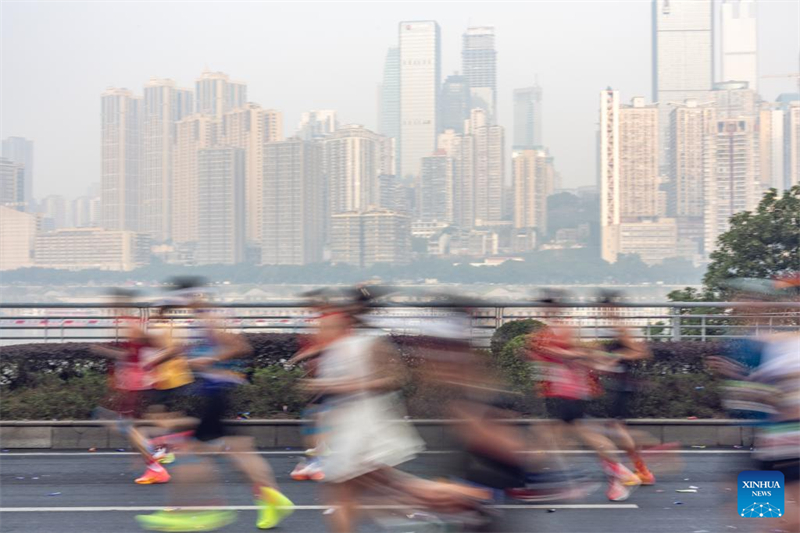 Στιγμι?τυπα απ? το Μαραθ?νιο Τσονγκκ?νγκ 2025 στην Κ?να