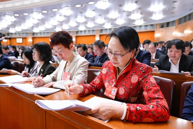 Το εθνικ? νομοθετικ? σ?μα τη? Κ?να? πραγματοπο?ησε τη 2η ολομ?λεια τη? ετ?σια? συν?δου