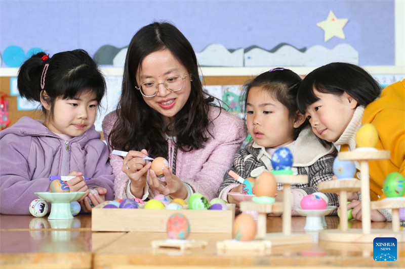 Γιορτ?στηκε η Ισημερ?α τη? ?νοιξη? (Chunfen) σε ?λη την Κ?να