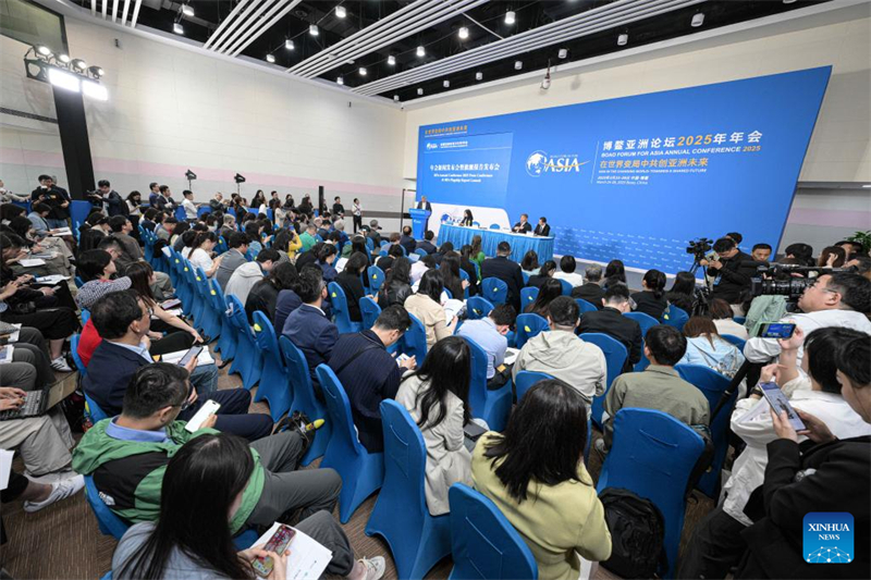 Φωτογραφ?α απ? τη συν?ντευξη τ?που τη? Ετ?σια? Δι?σκεψη? του Boao Forum for Asia (BFA) 2025 και την Παρουσ?αση τη? Κεντρικ?? ?κθεση? του BFA, που πραγματοποι?θηκαν στο Μπο?ο, 25 Μαρτ?ου 2025, , στην επαρχ?α Χα?ν?ν τη? ν?τια? Κ?να?. (Φωτογραφ?α / Xinhua)