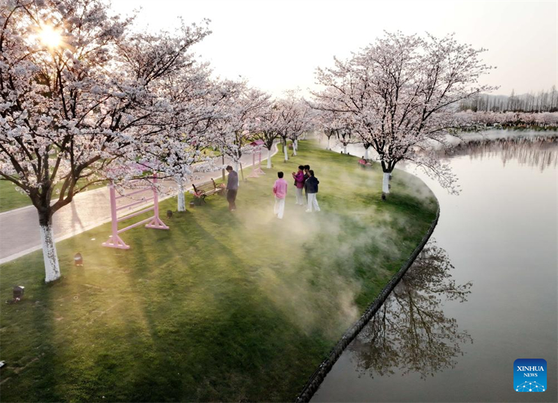 Εικ?νε? αρμον?α? απ? την καθημεριν?τητα των κατο?κων τη? επαρχ?α? τη? Zhejiang στην Κ?να