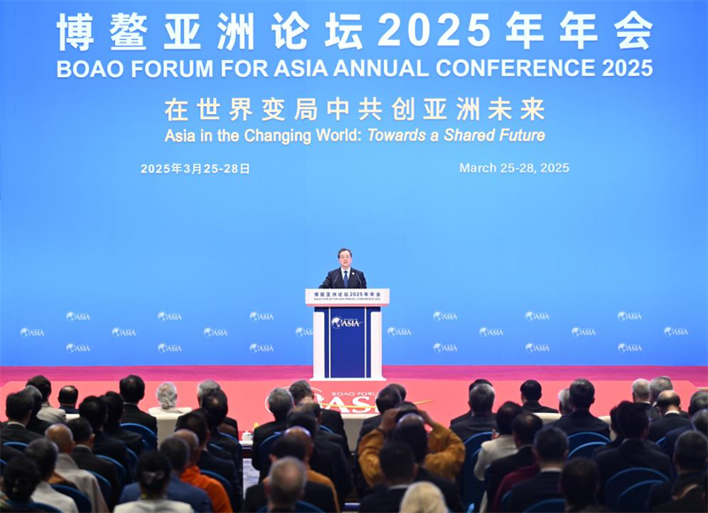 Ο Κιν?ζο? Αντιπρ?εδρο? τη? Κυβ?ρνηση?, Ντινγκ Σουεσι?νγκ, ο οπο?ο? ε?ναι επ?ση? μ?λο? τη? Μ?νιμη? Επιτροπ?? του Πολιτικο? Γραφε?ου τη? Κεντρικ?? Επιτροπ?? του Κομμουνιστικο? Κ?μματο? τη? Κ?να?, εκφωνε? την κεντρικ? ομιλ?α κατ? την τελετ? ?ναρξη? του Ετ?σιου Συνεδρ?ου του Φ?ρουμ Boao για την Ασ?α 2025 στο Boao, στην επαρχ?α Χα?ν?ν τη? ν?τια? Κ?να?, στι? 27 Μαρτ?ου 2025.