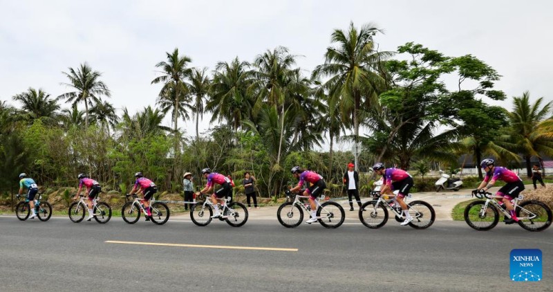Στιγμι?τυπα απ? τον 16ο Ποδηλατικ? Γ?ρο τη? Χα?ν?ν στο Τσιονγκχ?ι