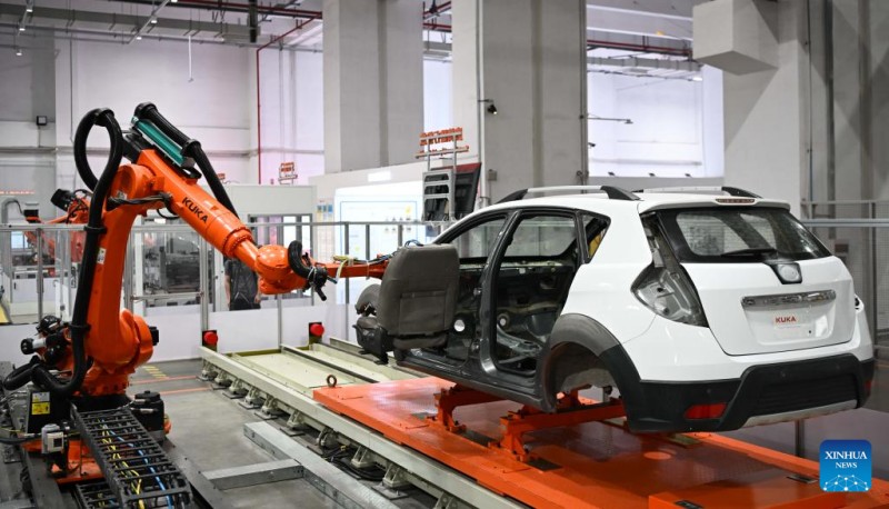 Η παραγωγ? ρομπ?τ στην επαρχ?α Γκουανγκντ?νγκ ξεπ?ρασε τι? 240.000 μον?δε? το 2024