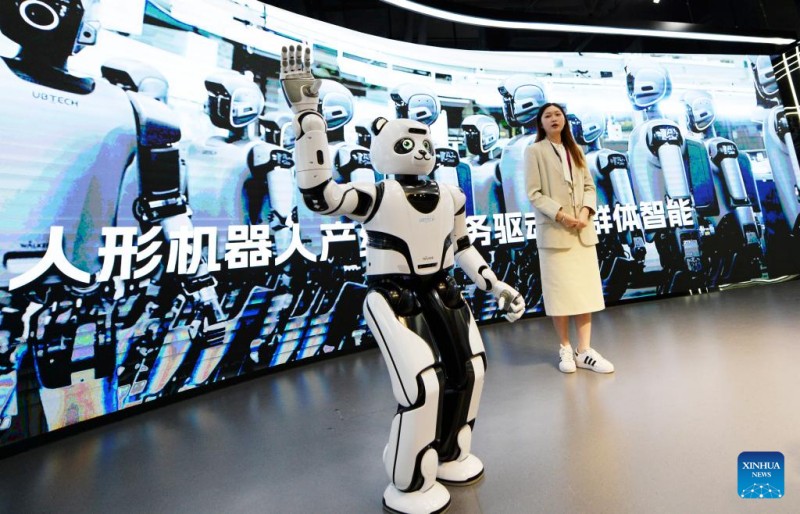 Η παραγωγ? ρομπ?τ στην επαρχ?α Γκουανγκντ?νγκ ξεπ?ρασε τι? 240.000 μον?δε? το 2024