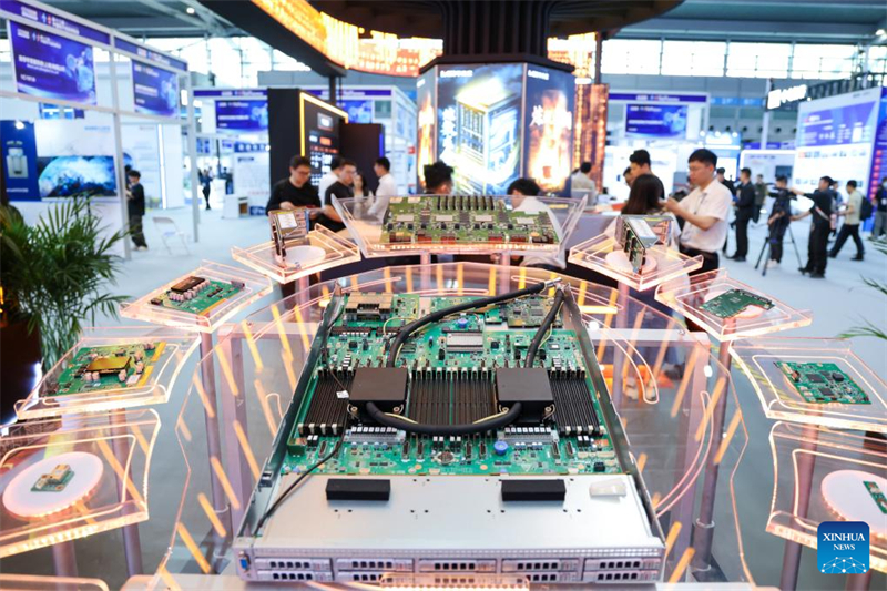 Η 13η ?κθεση Πληροφορικ?? τη? Κ?να? ξεκ?νησε στη Σεντζ?ν