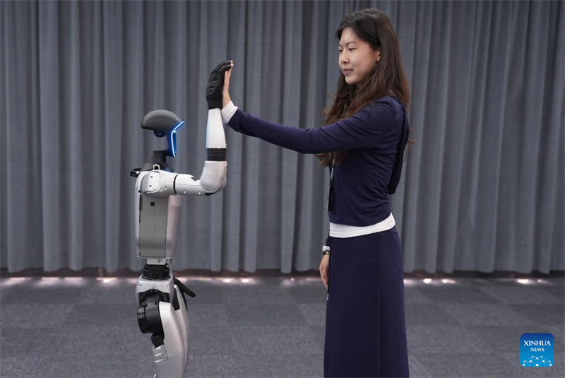 Τα Ρομπ?τ τη? Unitree αγκαλι?ζουν και φιλοξενο?ν συναισθ?ματα