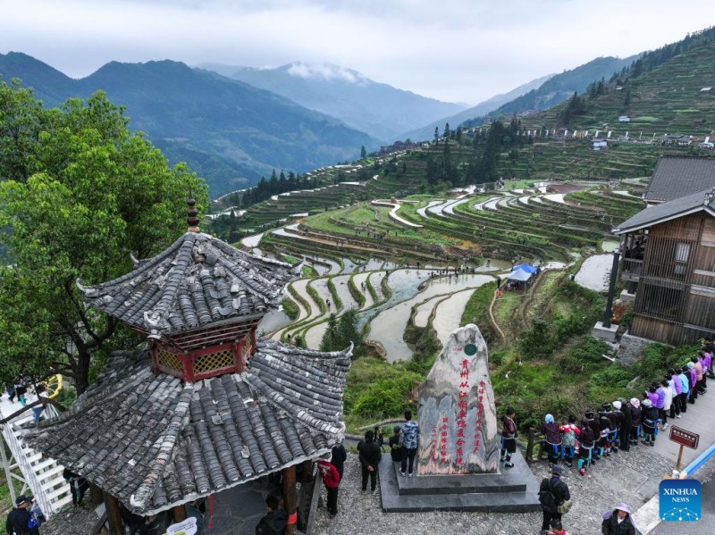 Δι?φορε? πολιτιστικ?? εκδηλ?σει? πραγματοποι?θηκαν σε αναβαθμ?δε? στην Κονγκτζι?νγκ, Γκου?τζο?