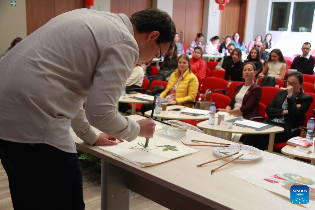 Διαγωνισμ?? Κινεζικ?? Γλ?σσα? για φοιτητ?? πανεπιστημ?ων στην Βουλγαρ?α