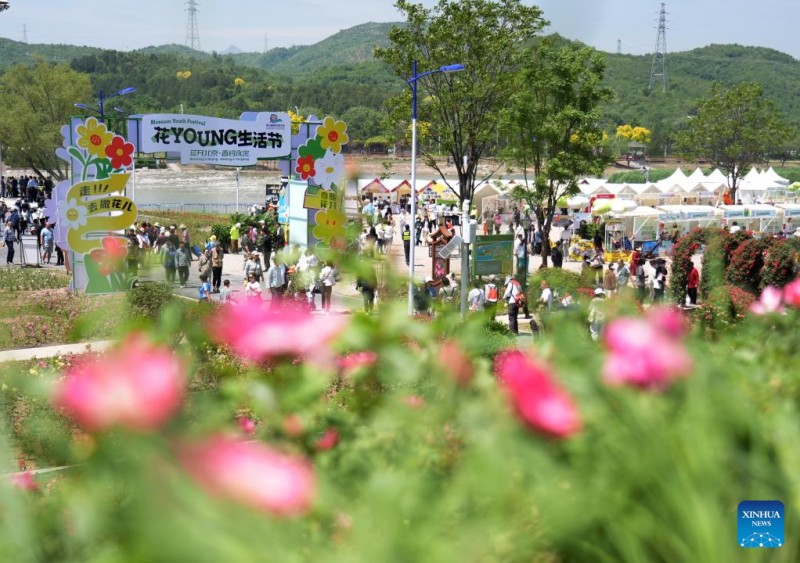 Ξεκ?νησε το 9ο Διεθν?? Συμποσ?ου για την ?ρευνα και Καλλι?ργεια Τριαντ?φυλλου στο Πεκ?νο