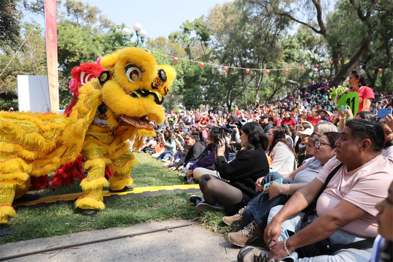 Η εμβ?θυνση των σχ?σεων Κ?να?-Λατινικ?? Αμερικ?? ?πω? αντανακλ?ται στην καθημεριν? ζω?